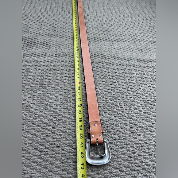 Ariat Womens Tooled Leather Belt
Colorful
A1567008
Western
Rodeo
Equestrian
Sz M - Picture 11 of 15